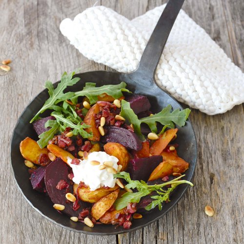 Rote-Bete-Pfanne mit Kartoffelspalten