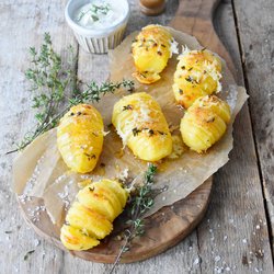Würzige Fächerkartoffeln