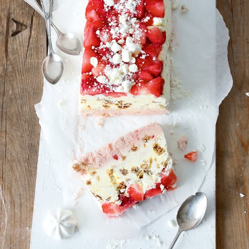 Erdbeer-Müsli-Parfait