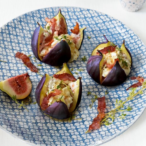 Gratinierte Feigen mit Ziegenfrischkäse & Bacon