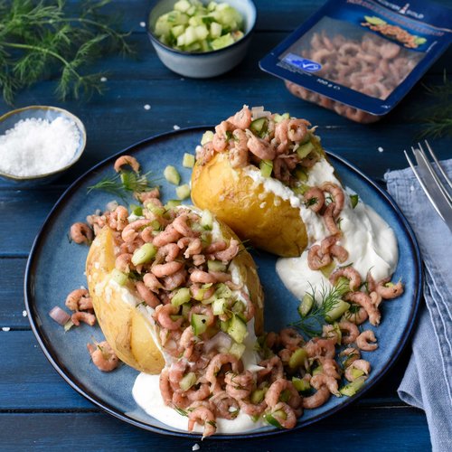 Ofenkartoffeln mit Krabbensalat
